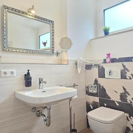 Black Forest I Sauna Auf Dem Balkon I Boxspring I Nespresso I Ausblick I Wasserfaelle Im Ort アパート