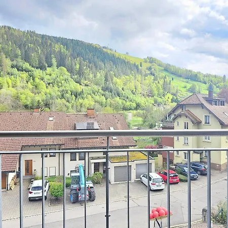 アパート Black Forest I Sauna Auf Dem Balkon I Boxspring I Ausblick I Wasserfaelle, Haengebruecke & Rodelbahn Im Ort I Garage Im Haus トートナウ